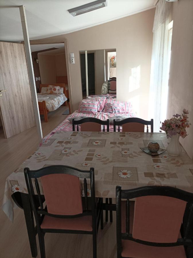 Csilla Apartman Balogunyom Exterior photo
